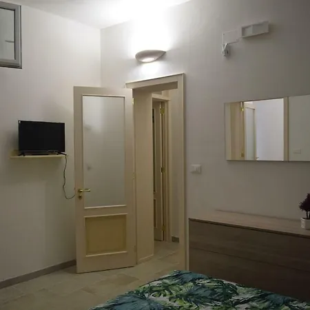 Mios * Muro Leccese